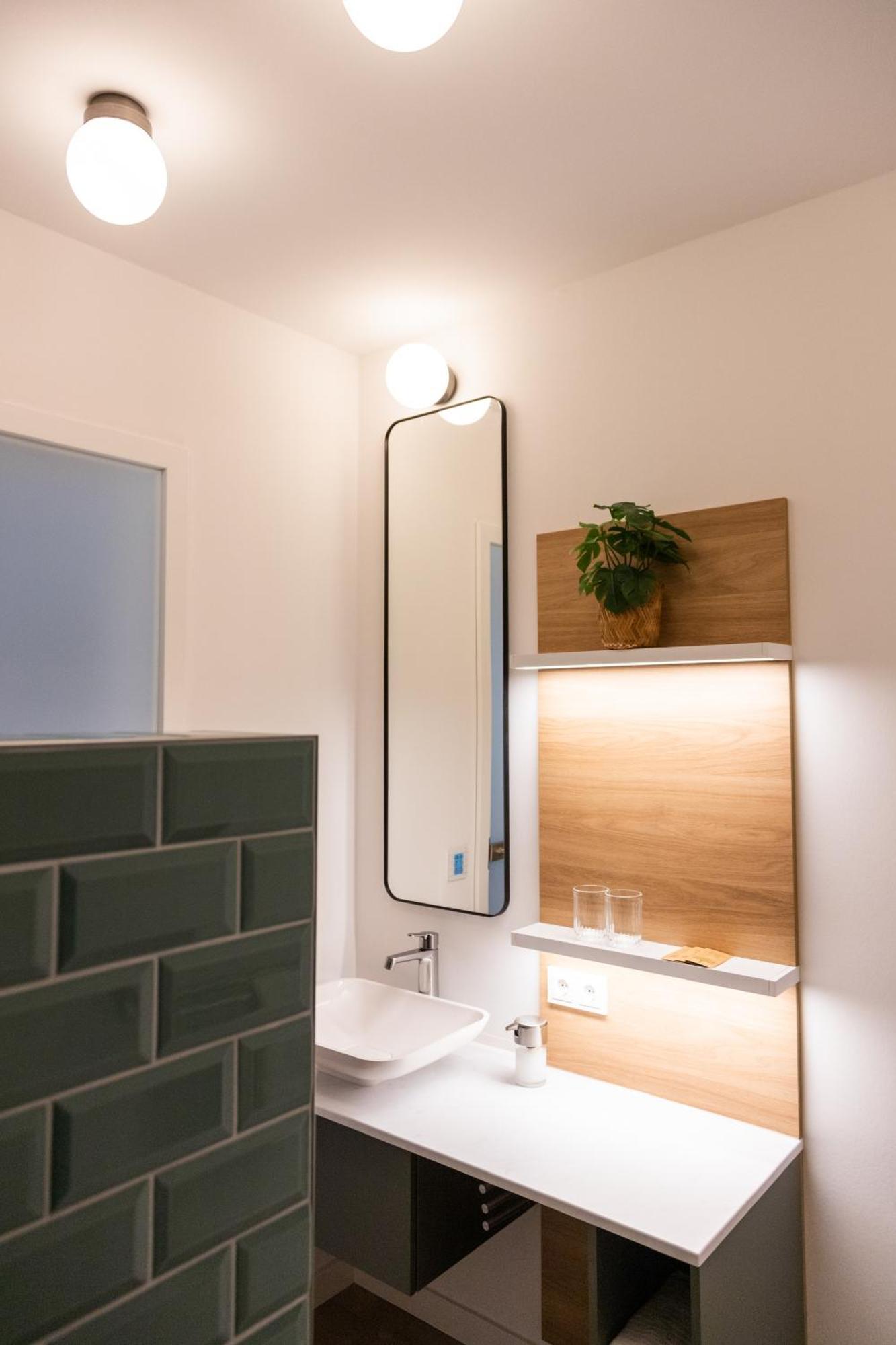 Moderne Neue Zum Wohlfuehlen Im Boardinghouse Bed & Butter * Hasbergen